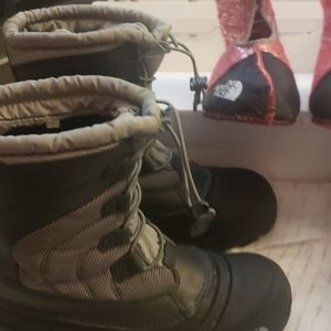 Boys winter boots